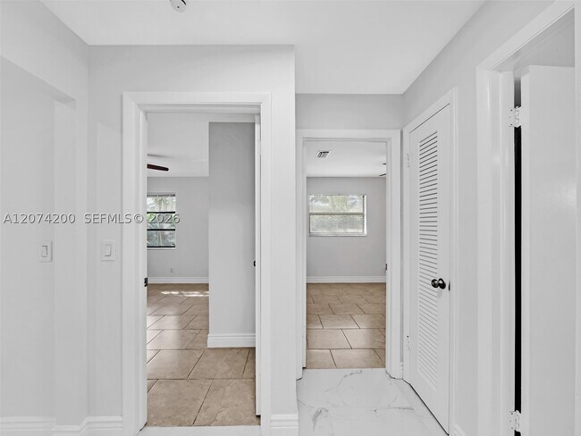 Building Photo - 10251 NW 39th Pl