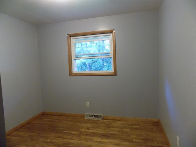 Building Photo - 108 Hillsdale St