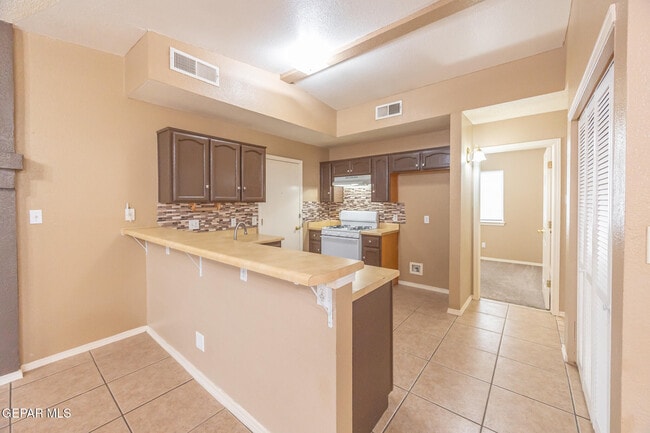 Building Photo - 449 Valle Calido Dr