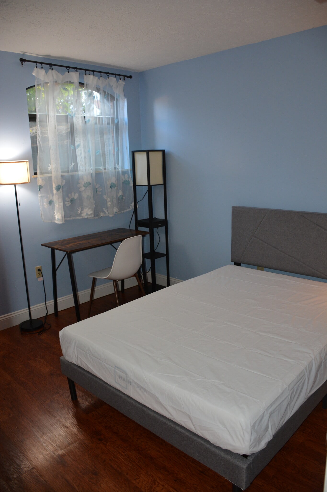 Building Photo - 3267 Niagara Sq