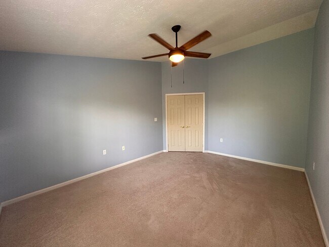 Building Photo - Spacious 2BR Condo with Flex Space & Private Balcony in Crestwood’s Madison Park