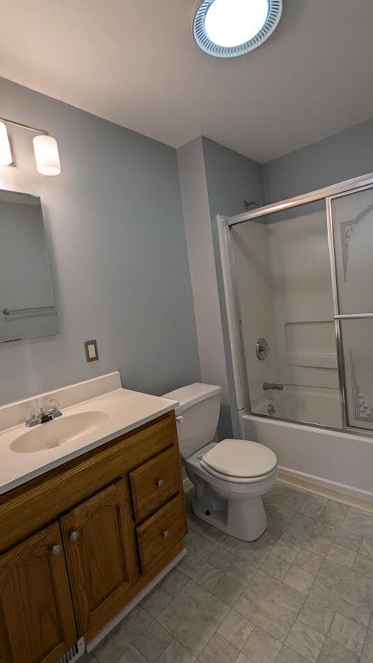 Building Photo - 266 Crestwood Ave