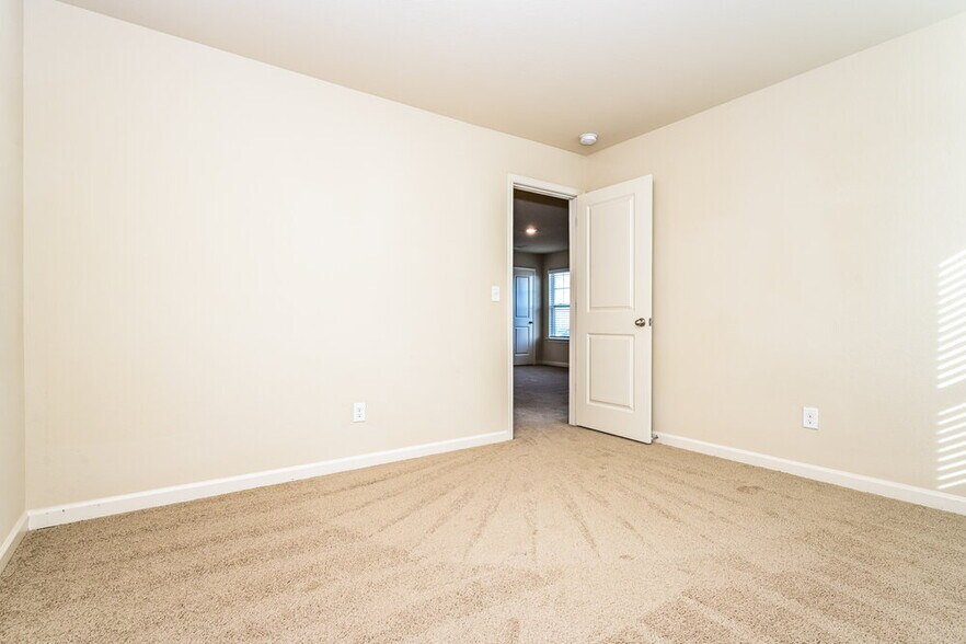 Building Photo - 532 Moline Way