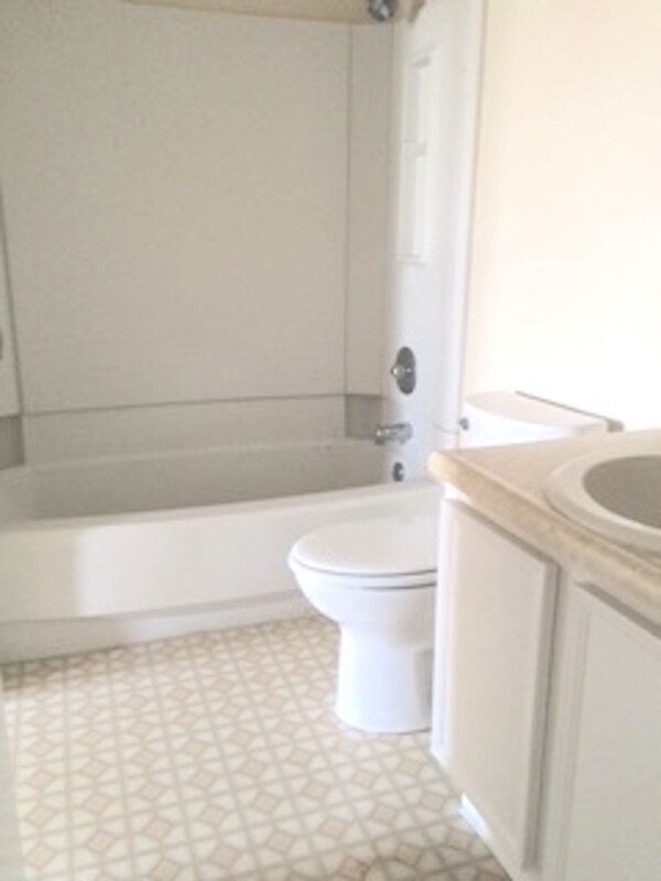 Building Photo - 167 Scott Ln