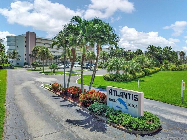 Building Photo - 10102 S Ocean Dr