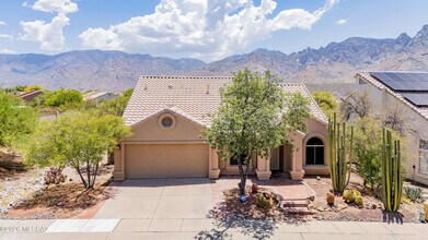 Building Photo - 11776 N Labyrinth Dr
