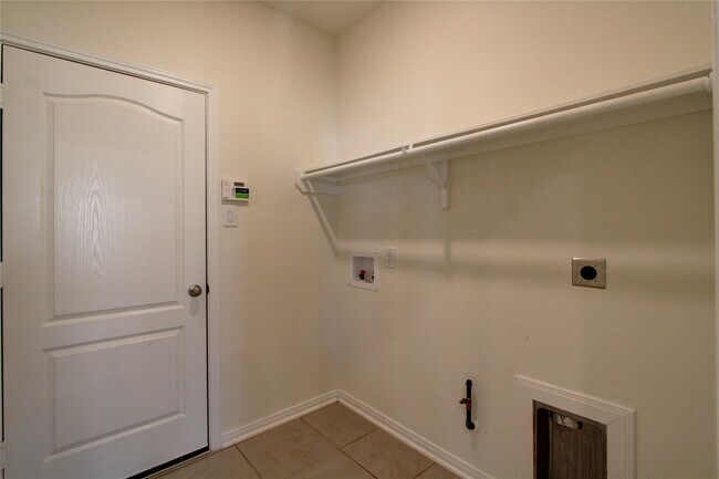 Building Photo - 4006 Shady Palmetto Dr