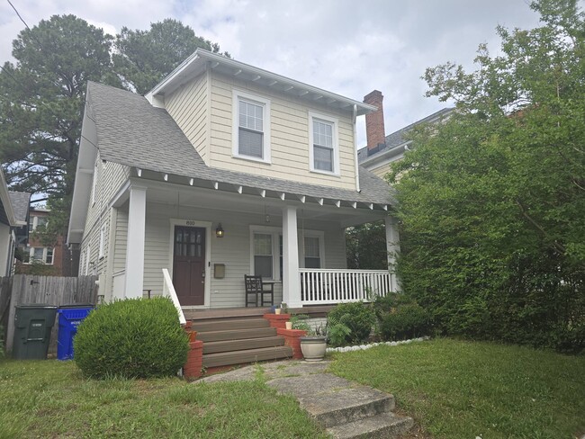 Building Photo - 810 Brandon Ave