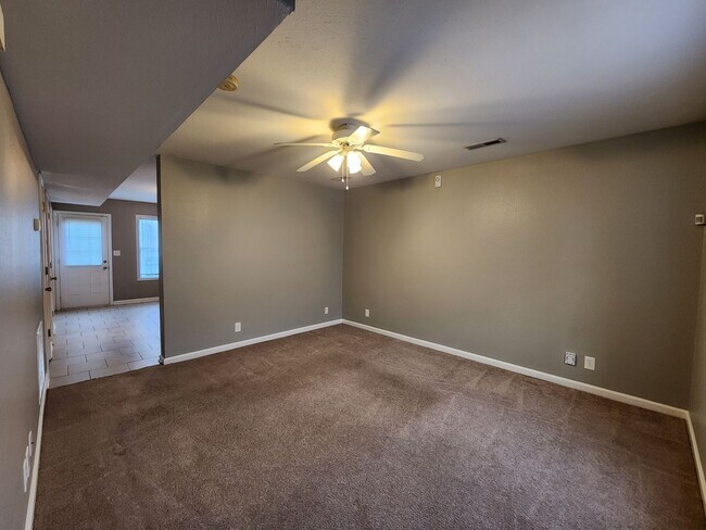 Building Photo - 241 Executive Ave