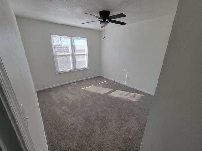 Building Photo - 1550 Fairfax Dr