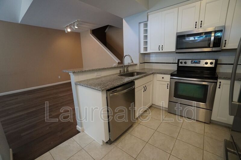 Building Photo - 6510 Silver Mesa Dr