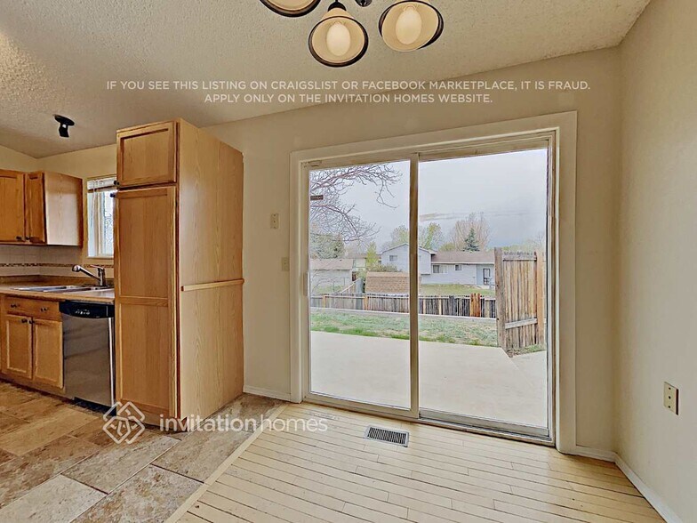 Building Photo - 7210 Shavano Ct