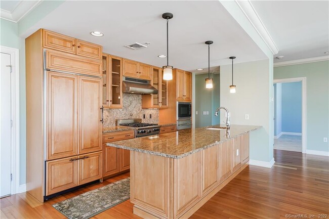 Kitchen/Master Bedroom - 85 Memorial Rd