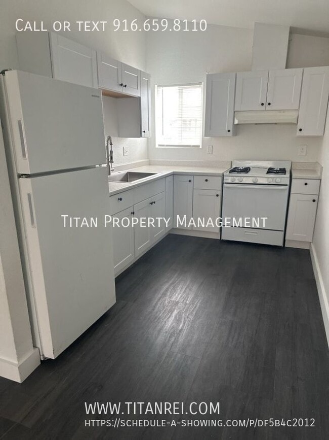 Building Photo - 3736 Astoria St