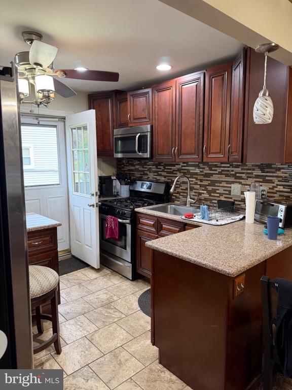 Building Photo - 1062 Terrace Blvd