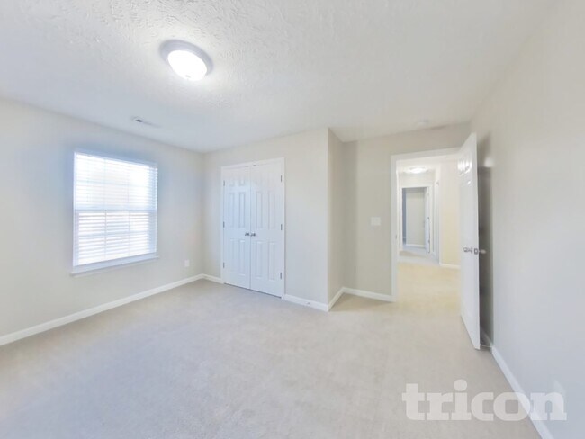 Building Photo - 3011 Deer Trail Dr