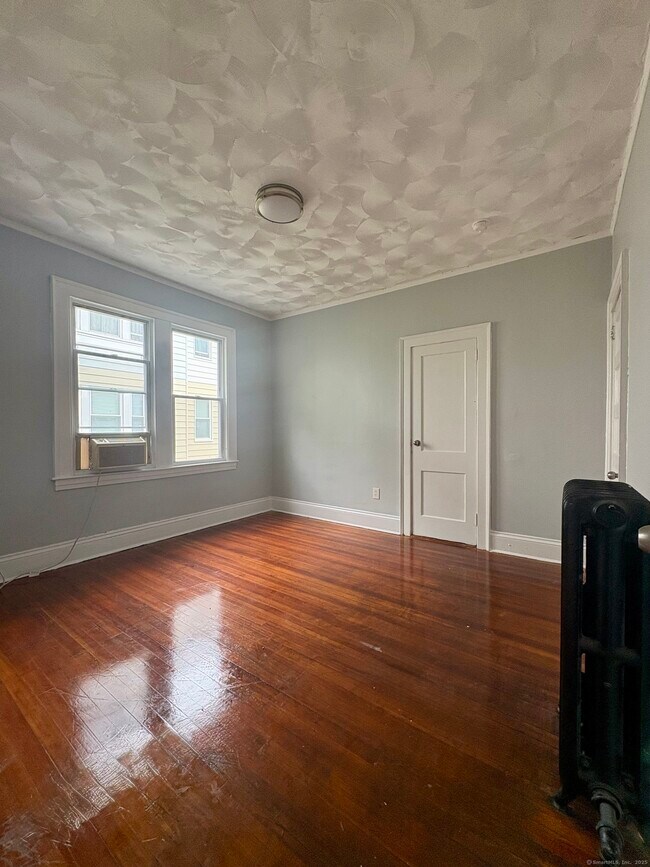 Building Photo - 46 Westbourne Pkwy