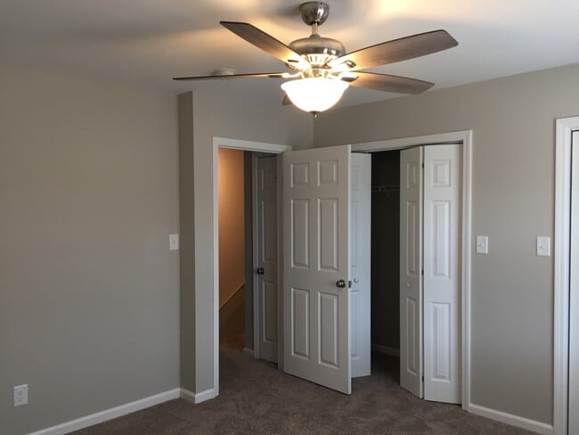 Building Photo - 6700 Jefferson Pl