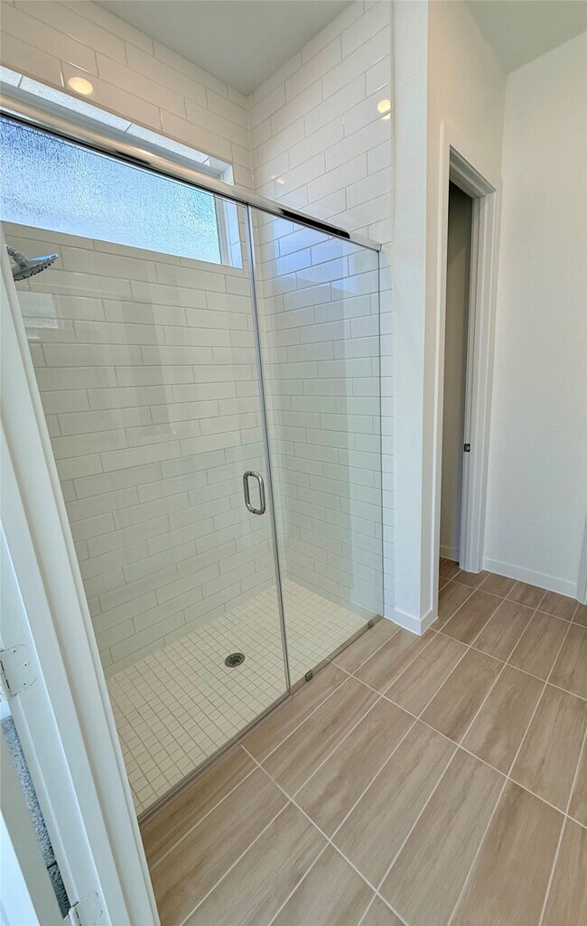 Building Photo - 31111 Riley Hts Dr