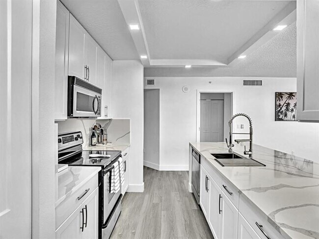 Building Photo - 3594 S Ocean Blvd