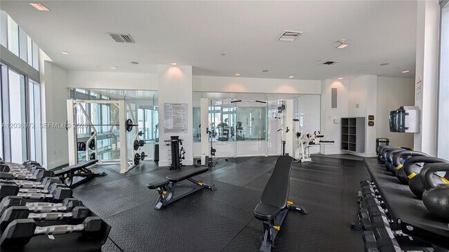 Building Photo - 350 S Miami Ave