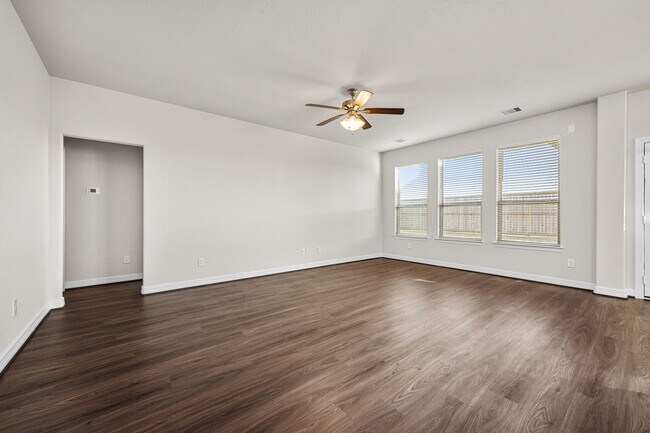 Building Photo - 32419 Fly Fish Wy