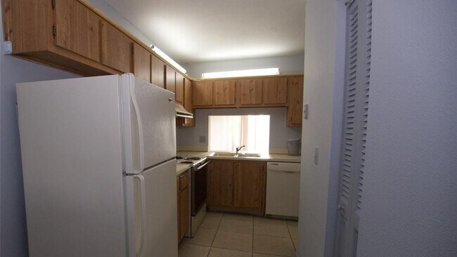 Building Photo - 7355 Woodmont Terrace