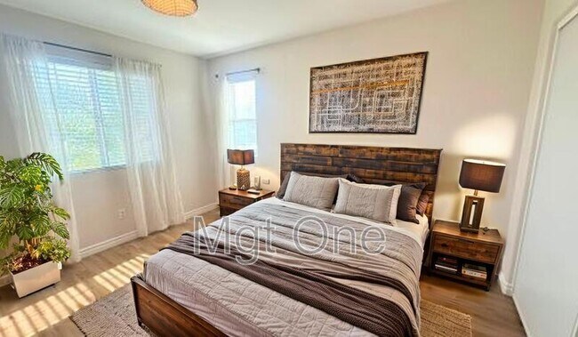 Building Photo - 15379 Avenida Fiesta