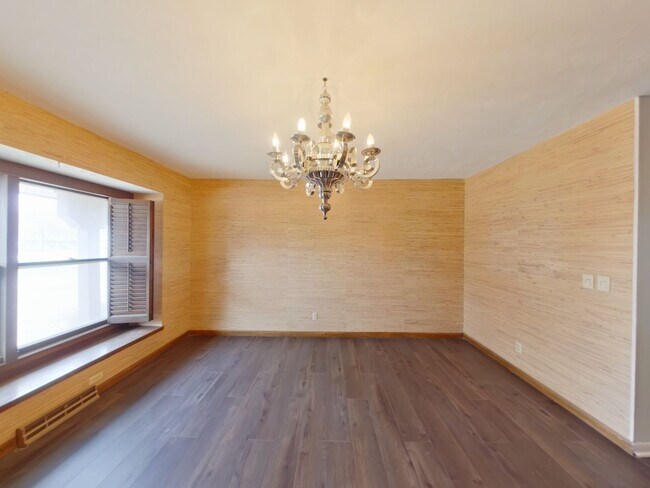 Building Photo - 7761 Killarney Ct