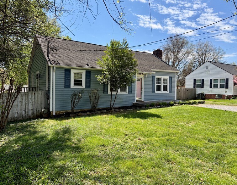 Building Photo - 3232 Fairmont Blvd