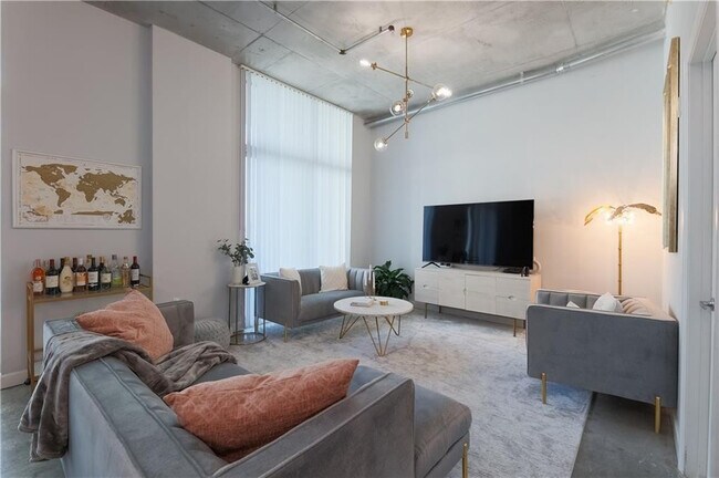 Building Photo - 2100 Van Buren St