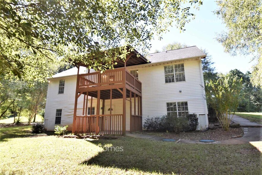 Building Photo - 207 Ranch Ct