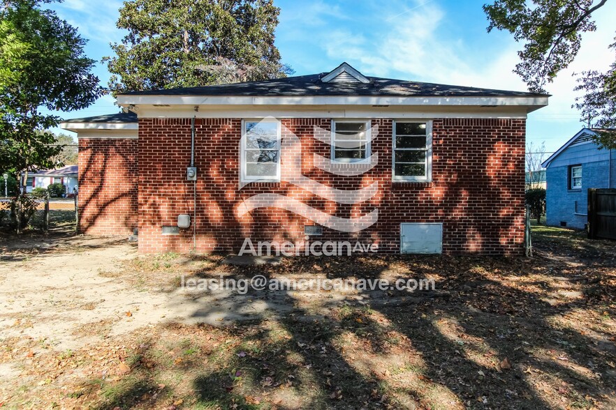 Building Photo - 1513 Dunbar Rd