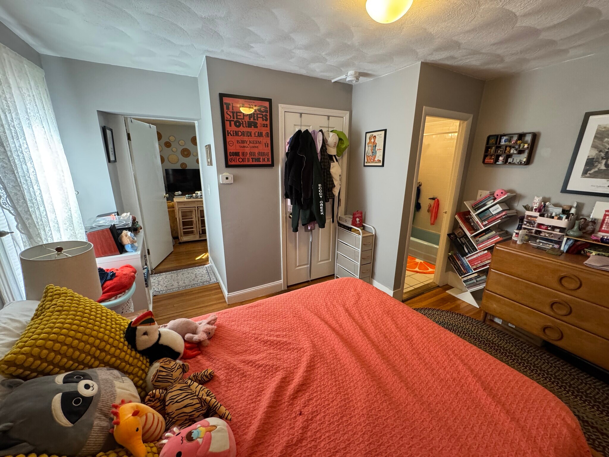 Building Photo - 639 Somerville Ave