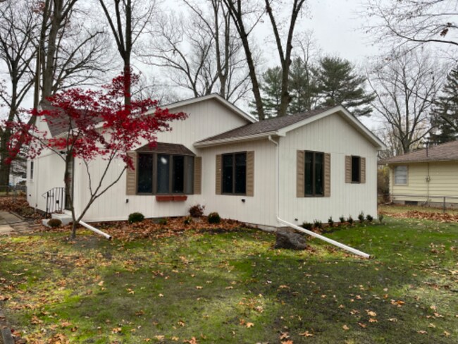 Building Photo - 5822 Balfour Rd