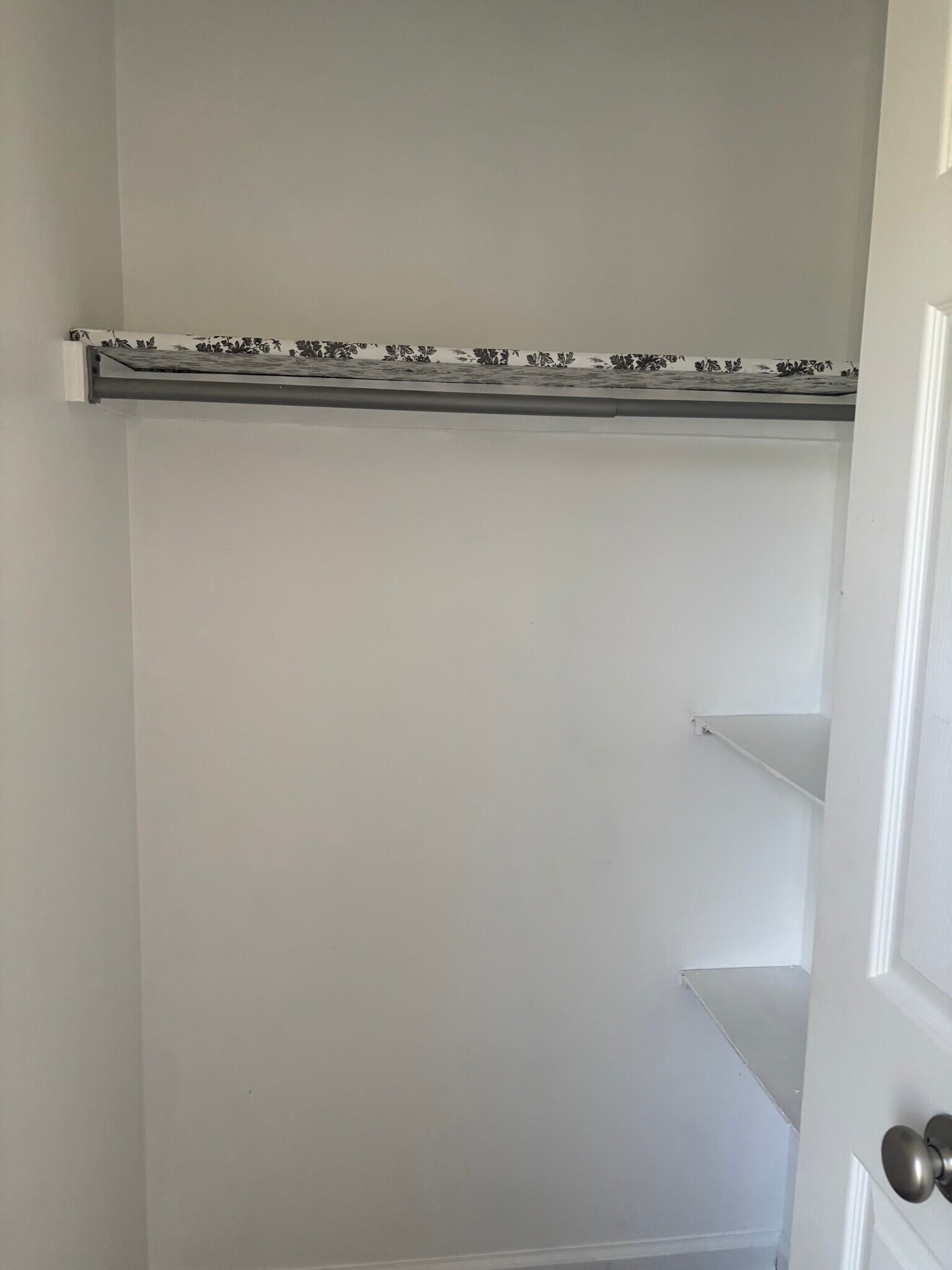 2nd room closet - 402 Granada Dr