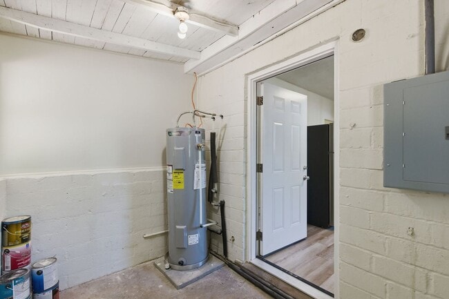 Building Photo - 116 Chester Ave