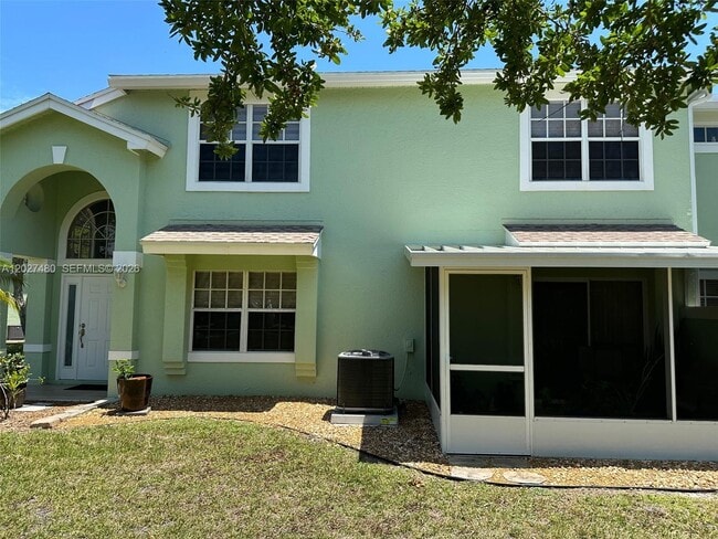 Building Photo - 2058 SE Wild Meadow Cir