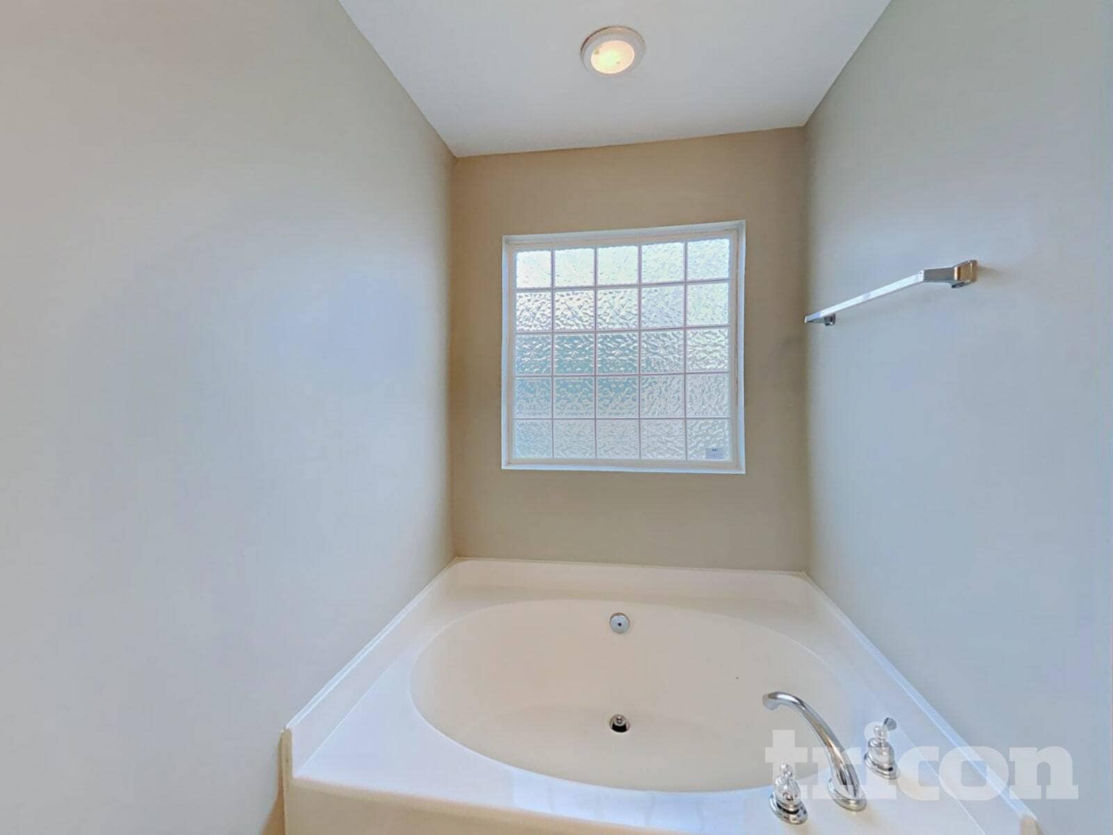 Building Photo - 1421 E Nir Shreibman