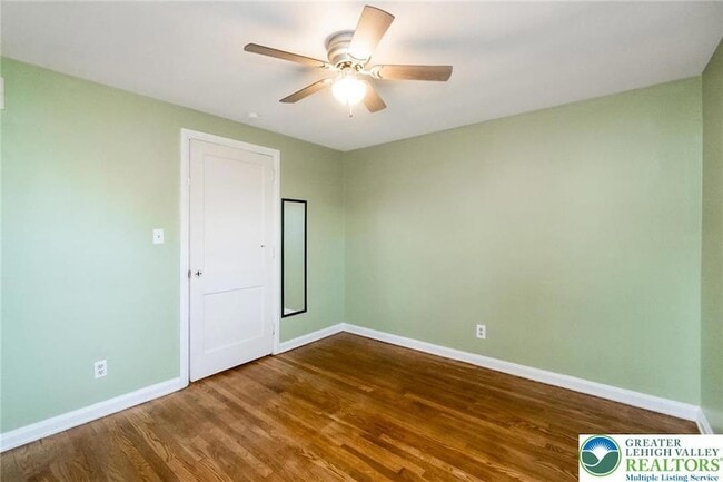 Building Photo - 240 Palmer St