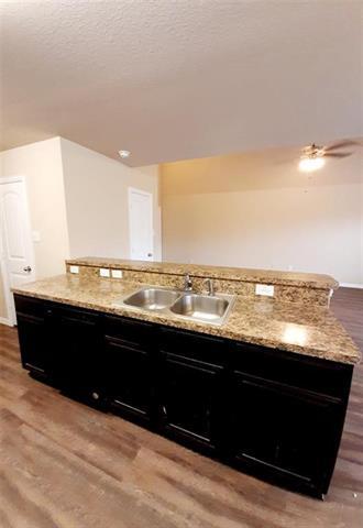 Building Photo - 712 River Hill Ln