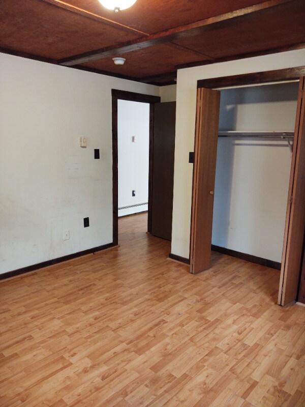 Building Photo - 206 Sellersville Dr