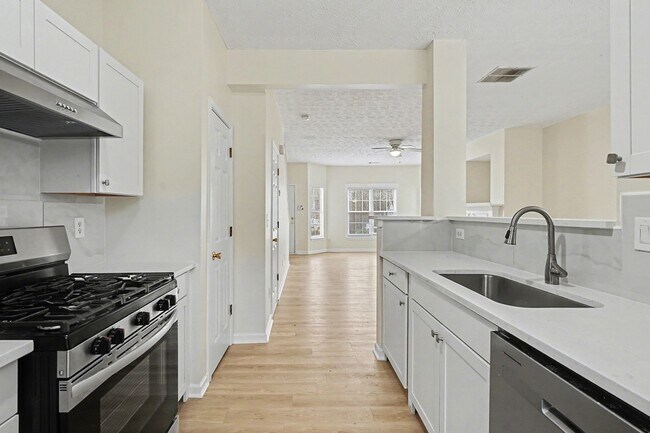 Building Photo - 2545 Walden Lake Dr