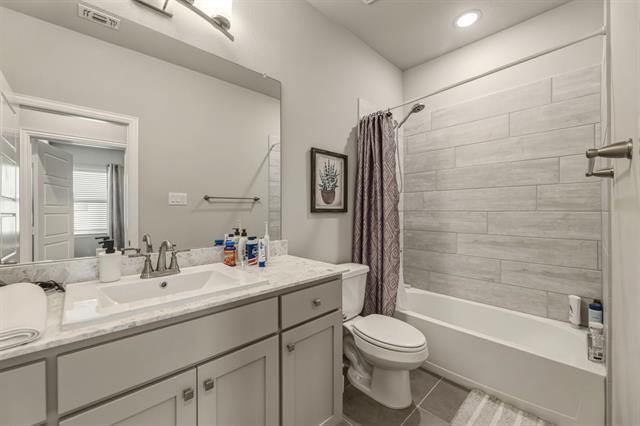 Building Photo - 4937 Barcelona Ave