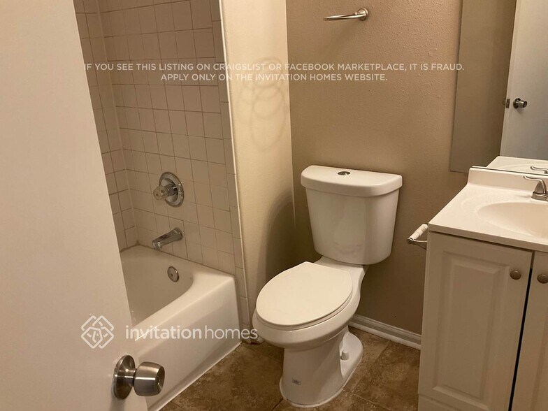 Building Photo - 4415 Gunbarrel Dr