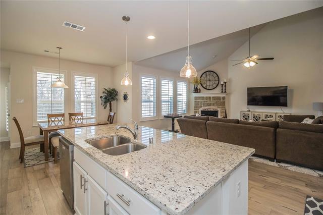 Building Photo - 908 Foxglove Dr