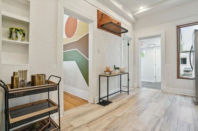 Building Photo - 3BD, 2BA House for Lease in Highlands Square