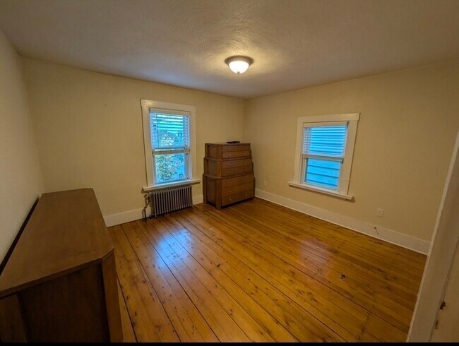 Building Photo - 25 Sawin St