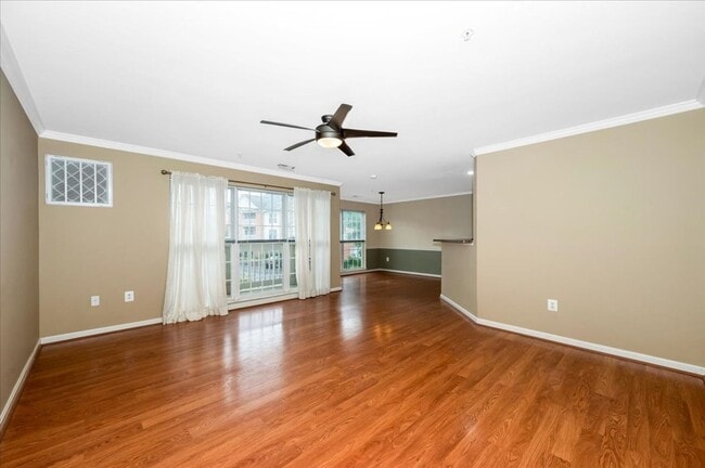 Building Photo - 2501 Hemingway Dr