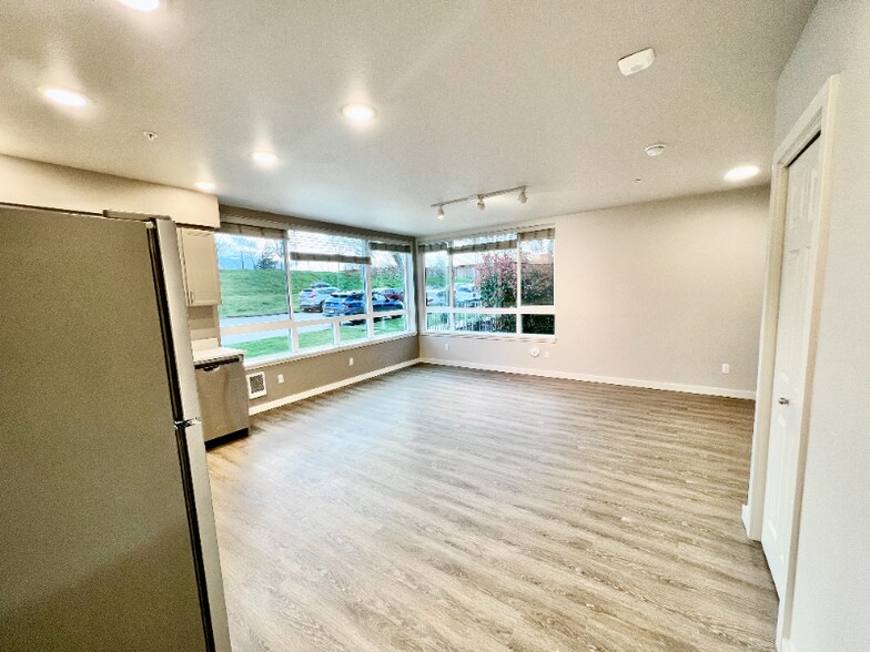 Building Photo - 2330 Yakima Ct